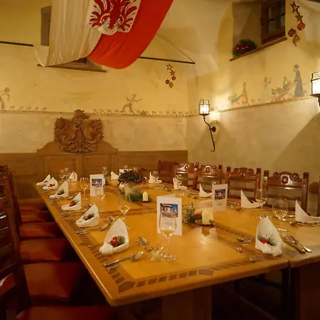 Hotel Kellerwirt 3*